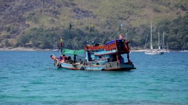 Thai balıkçı teknesi