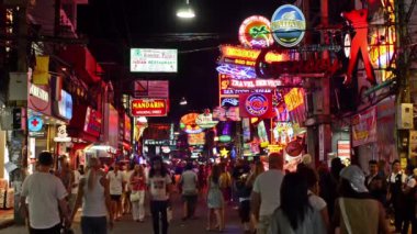 Tayland, pattaya, 12 Şubat 2014. gece ünlü yürüyüş sokak.