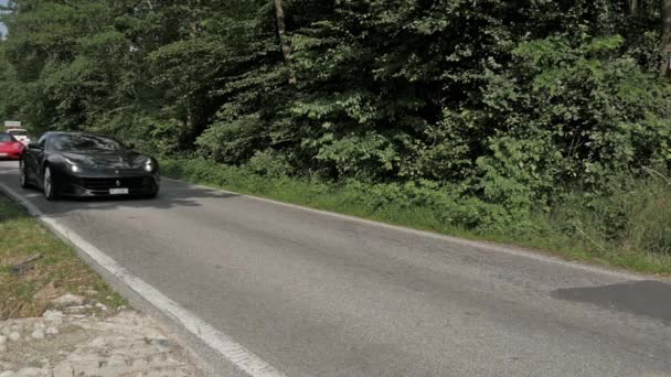 Cuorgnè, italien, mai 2014. ferrari cars. — Stockvideo