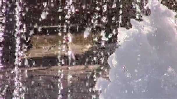 A frozen fountain — Stock Video