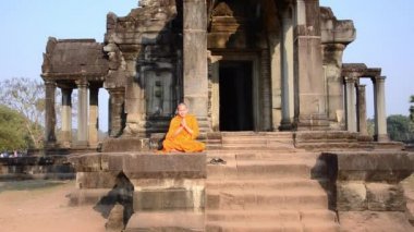 khmer keşiş meditasyon