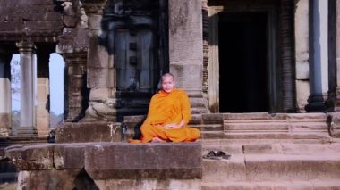 khmer keşiş meditasyon