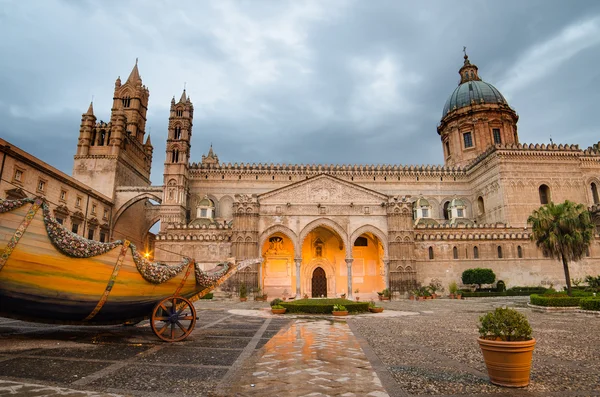 Die kathedrale von palermo, sizilien, italien — Stockfoto