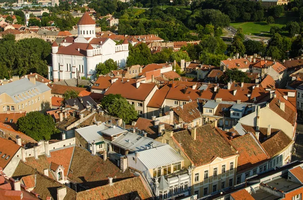 Lituania. El casco antiguo de Vilna en verano — Foto de Stock