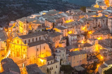 Ragusa Ibla (Sicilya, İtalya) akşam