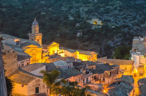 Ragusa Ibla (Sicilia, Italia) por la noche — Foto de Stock