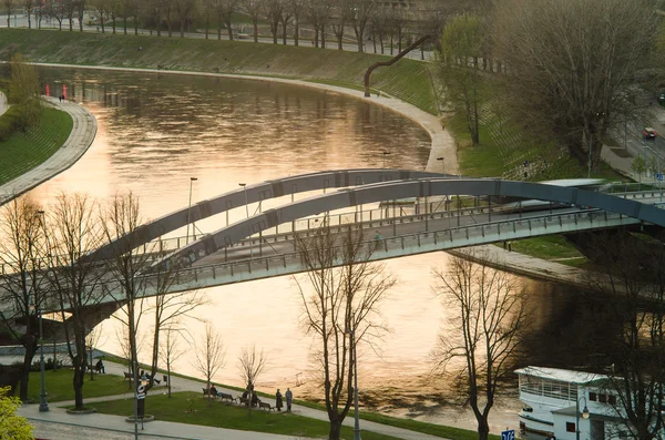 Mindaugas bridge i vilnius, Litauen — Stockfoto