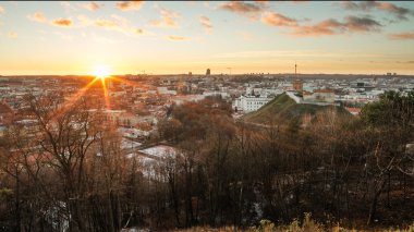 vilnius, Litvanya kışın ilk gün. gün batımı