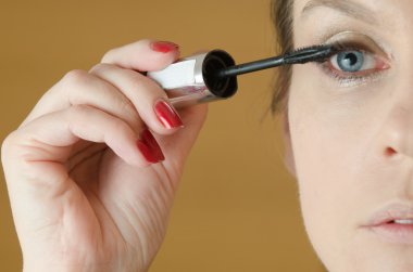 genç bir kadın yapmak - yukarıya oluşum