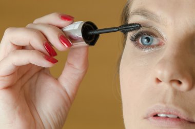 genç bir kadın yapmak - yukarıya oluşum