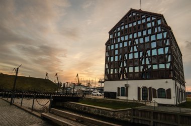 Günbatımında Klaipeda (Litvanya)