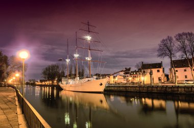 eski şehir ve dane nehir Klaipeda, Litvanya