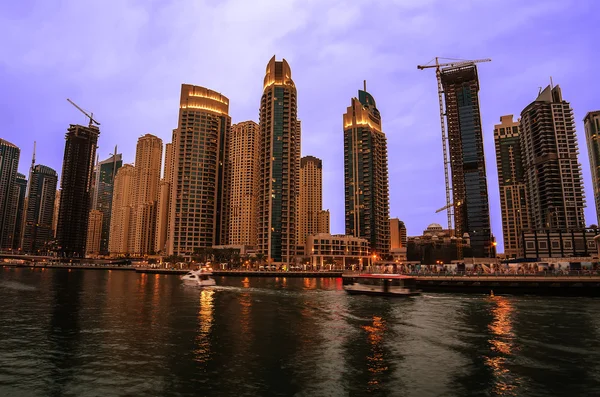 Dubai Marina au coucher du soleil — Photo