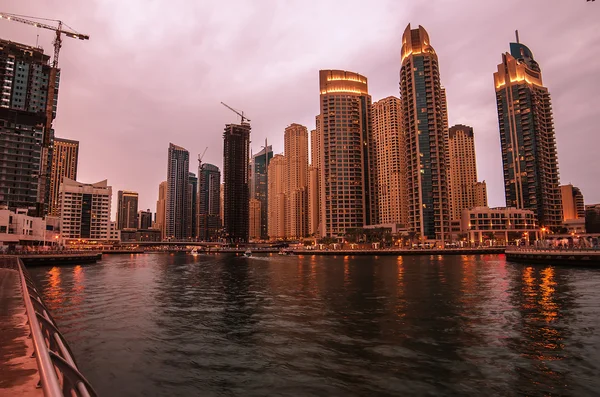 Dubai marina v západu slunce — Stock fotografie