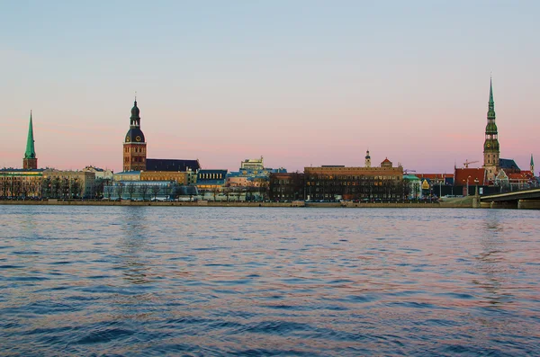 Riga (Letland) in de avond — Stockfoto