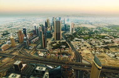 güneşin doğuşunu Downtown Dubai (Suudi Arabistan)