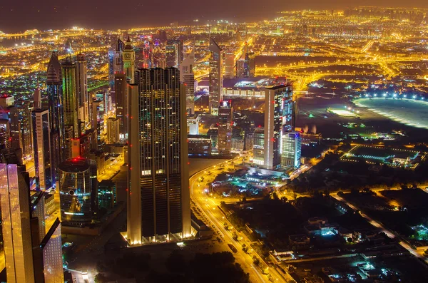 Downtown Dubai (Förenade Arabemiraten) på natten — Stockfoto