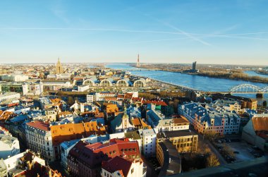 Riga (Letonya) akşam