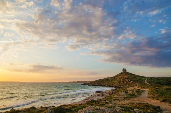 Pôr do sol em San Giovanni di Sinis, Sardenha, Italia — Fotografia de Stock