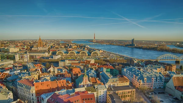 Città Vecchia di Riga (Lettonia) la sera — Foto Stock