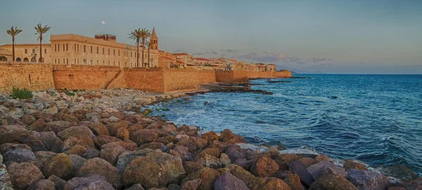 Alghero, Сардиния на закате — стоковое фото