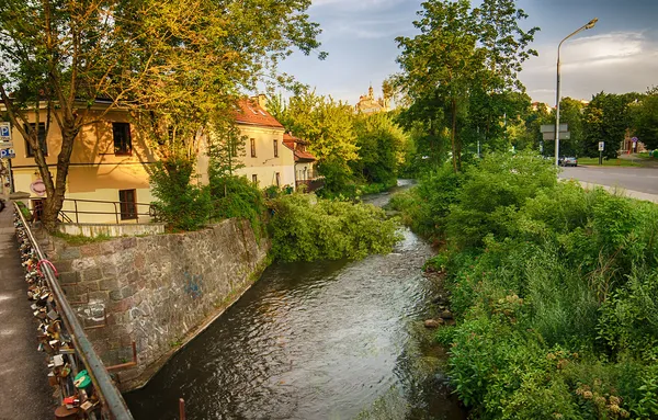 Uzupis y el río Vilnele en Vilnius, Lituania —  Fotos de Stock