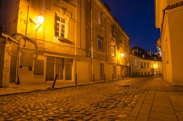 Rua na Cidade Velha de Vilnius, Lituânia — Fotografia de Stock