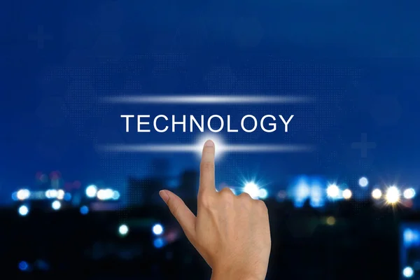 Botão tecnologia mão empurrando na tela sensível ao toque — Fotografia de Stock