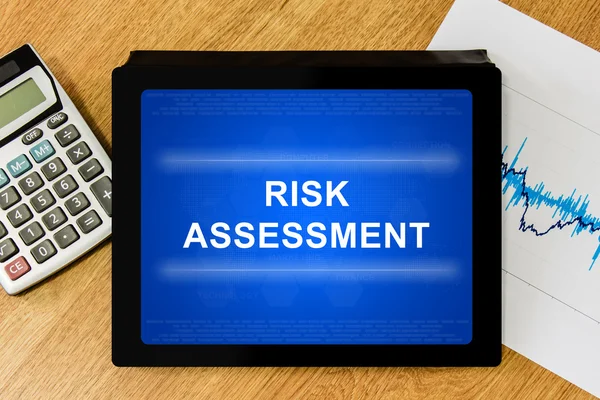 Risk bedömning ord om digital tablet — Stockfoto