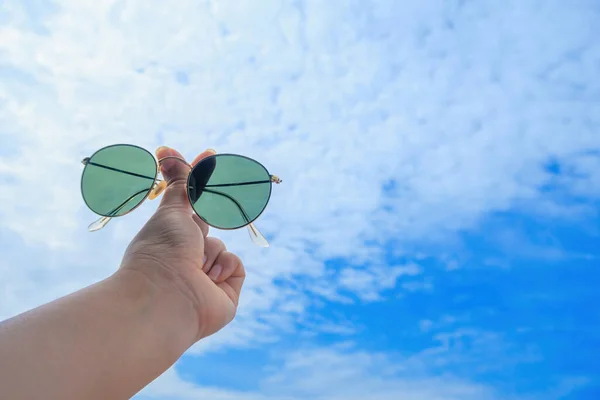 Summer Travel Concept Woman Hand Waving Sky Sunglasses Hand — Stock Photo, Image