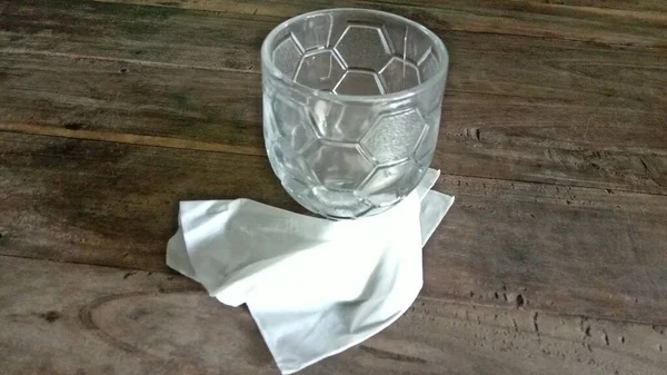 Glas Water Houten Tafel — Stockfoto