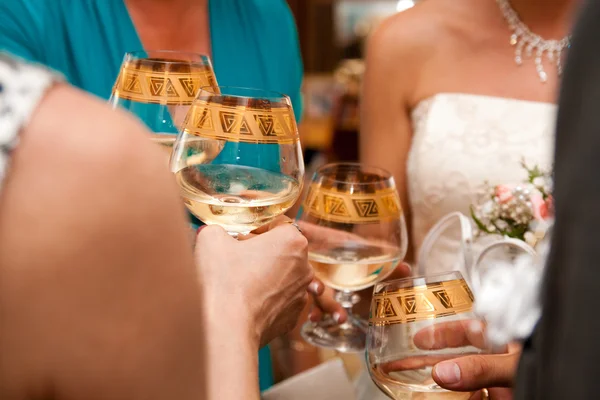 People drink champagne on wedding — Stock Photo, Image