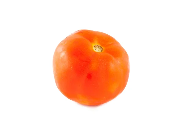 Tomate sobre blanco. con la ruta de recorte — Foto de Stock