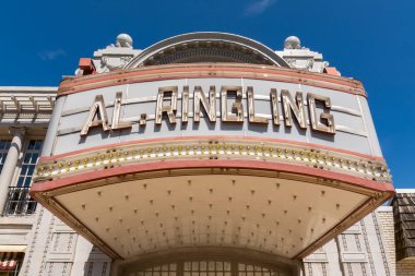 Baraboo, Wisconsin - ABD - 23 Ağustos 2021 Baraboo şehir merkezindeki Al Ringling Tiyatrosu.