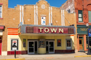Chillicothe, Illinois - ABD - 16 Eylül 2021: The Town Theater, 1926 'da Chillicothe şehir merkezinde inşa edildi..