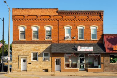 Plano, Illinois - ABD - 18 Eylül 2021: Sabah ışığında eski şehir merkezi.