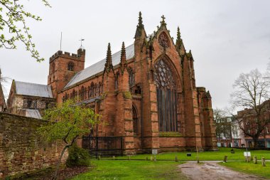 Carlisle Katedrali, 1133 yılında yağmurlu bir bahar gününde inşa edildi. Carlisle, Birleşik Krallık.
