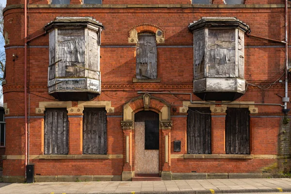 Buiten Van Oud Verlaten Gebouw Engelse Stad — Stockfoto