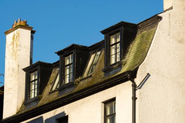 İngiliz şehrindeki eski binanın dışı..