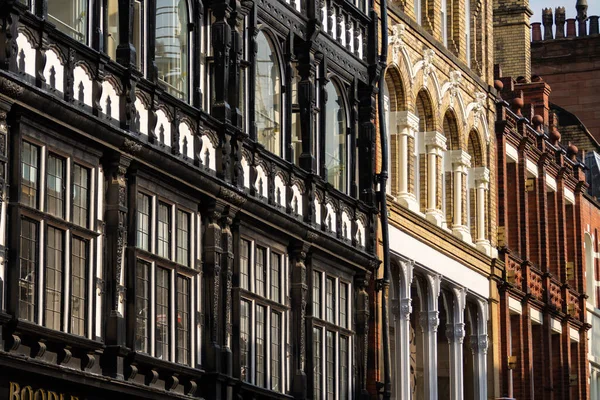 Exteriér Staré Budovy Anglickém Městě — Stock fotografie