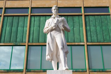Carlisle, İngiltere - Birleşik Krallık - 17 Mart 2022: Heykeltıraş William Frederick Woodington tarafından yapılan James Steel heykeli, güneşli bir bahar sabahı ilk kez 1859 yılında ortaya çıkarıldı..