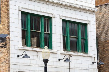 Midwest City 'deki eski şehir merkezinin önünde..