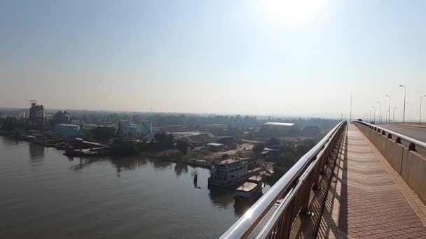 Top Tapi River Bridge Surat Thani Thailand Original File — Stock video