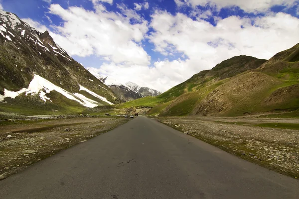 National Highway 1 between Leh and Kargil — Stock Photo, Image