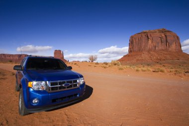 Anıt vadi boyunca sürüş