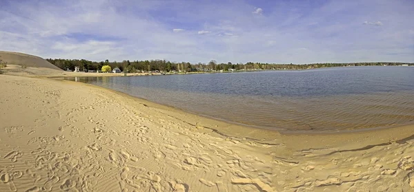 Vue panoramique sur le lac argent — Photo