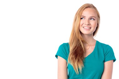 düşünceli güzel genç kadın