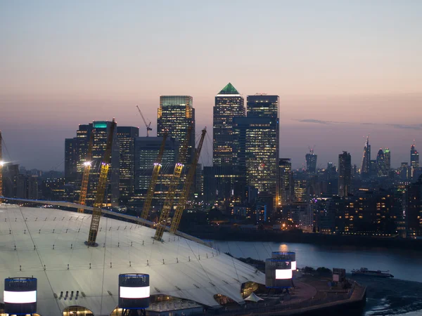 Nightview of a modern metropolis with skyscrapers — Stock Photo, Image