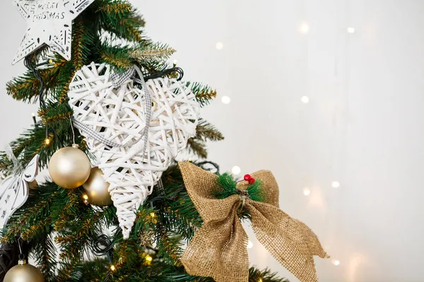 Decoración Primer Plano Árbol Navidad Con Juguetes Concepto Año Nuevo —  Fotos de Stock