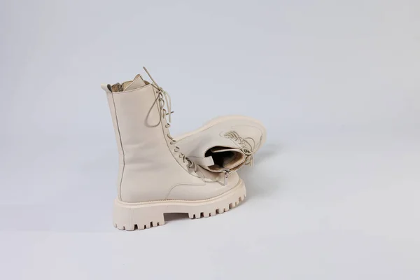 Women White Winter Boots Fur Thick Soles Laces Advertising New — Φωτογραφία Αρχείου